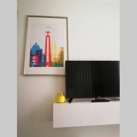 Charming Small Loft In Alfama Near Castelo S Jorge Apartment *