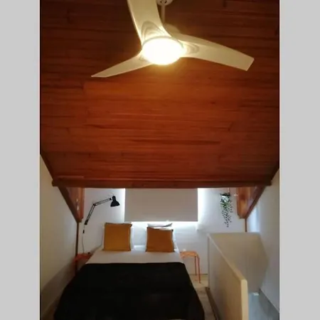 Charming Small Loft In Alfama Near Castelo S Jorge Apartamento *